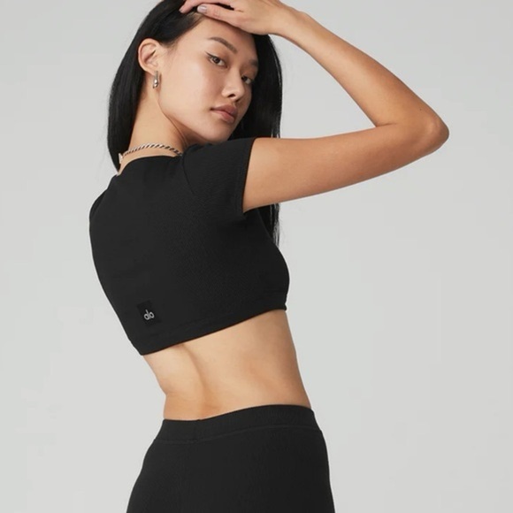 Alo Yoga Blissful Henley Bra Top Black
Size S - Picture 3 of 6